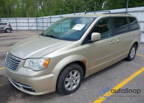 2011 Chrysler Town & Country Touring from USA, damaged, VIN 2A4RR5DG7BR701607